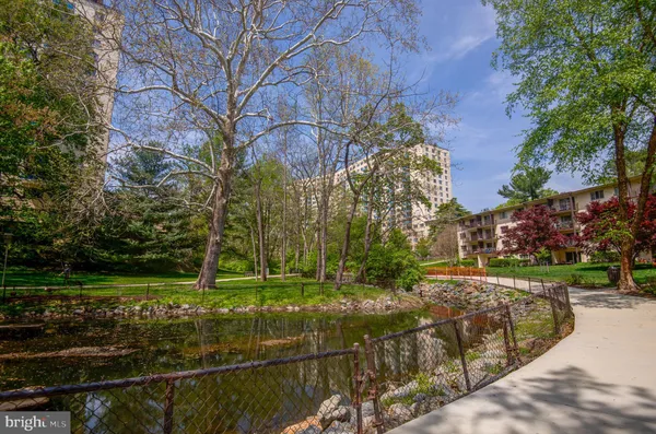 $2,200 | 10500 Rockville Pike, Unit 1214, Rockville, MD 20852