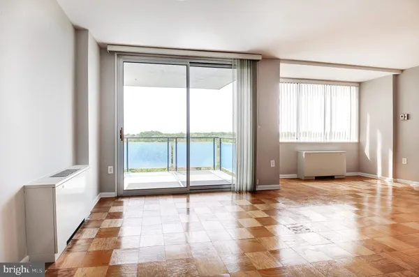 $2,200 | 10500 Rockville Pike, Unit 1214, Rockville, MD 20852