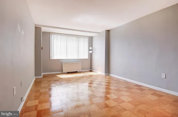 $2,200 | 10500 Rockville Pike, Unit 1214, Rockville, MD 20852