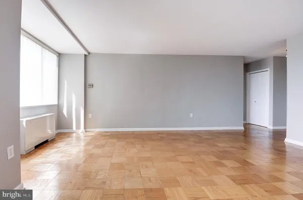 $2,200 | 10500 Rockville Pike, Unit 1214, Rockville, MD 20852