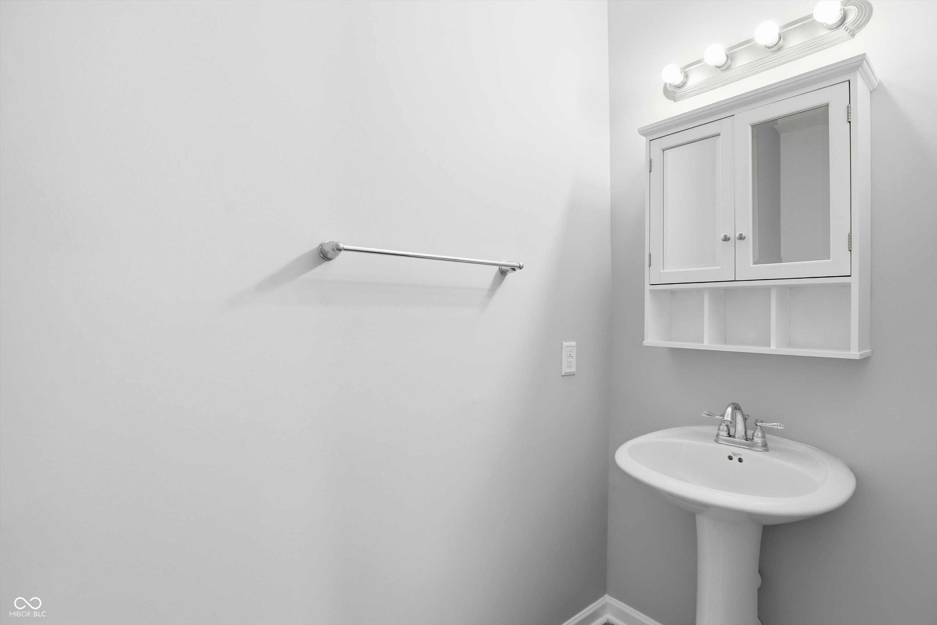 8324 Fieldfare Way Indianapolis, IN 46237 - Photo 9 of 22