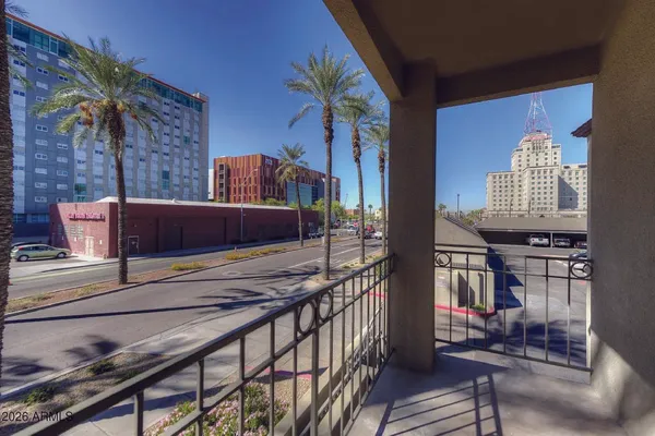 $2,200 | 100 East Fillmore Street, Unit 201, Phoenix, AZ 85004