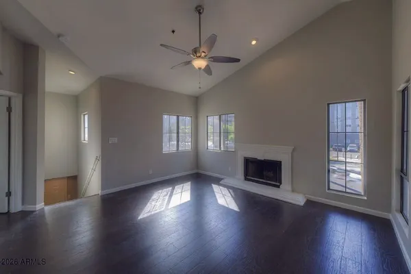 $2,200 | 100 East Fillmore Street, Unit 201, Phoenix, AZ 85004