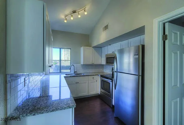 $2,150 | 100 East Fillmore Street, Unit 201, Phoenix, AZ 85004
