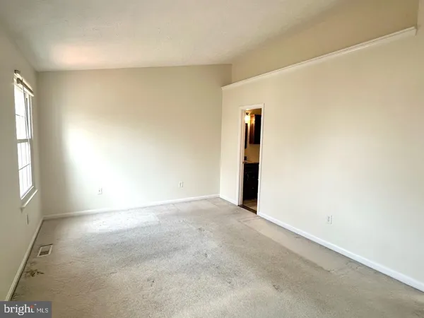 $2,700 | 898 Bayridge Drive, Gaithersburg, MD 20878