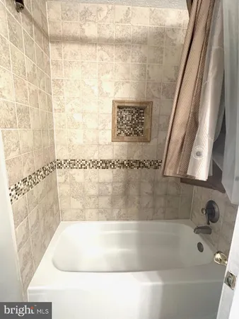 $2,700 | 898 Bayridge Drive, Gaithersburg, MD 20878