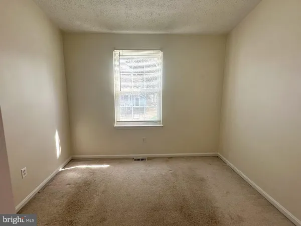 $2,700 | 898 Bayridge Drive, Gaithersburg, MD 20878