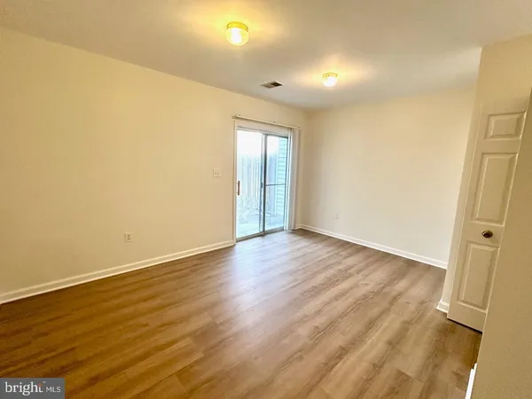 $2,700 | 898 Bayridge Drive, Gaithersburg, MD 20878