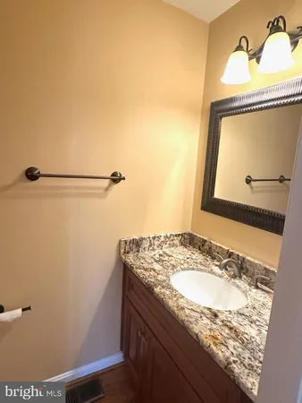 $2,700 | 898 Bayridge Drive, Gaithersburg, MD 20878