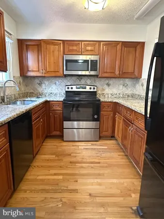 $2,700 | 898 Bayridge Drive, Gaithersburg, MD 20878