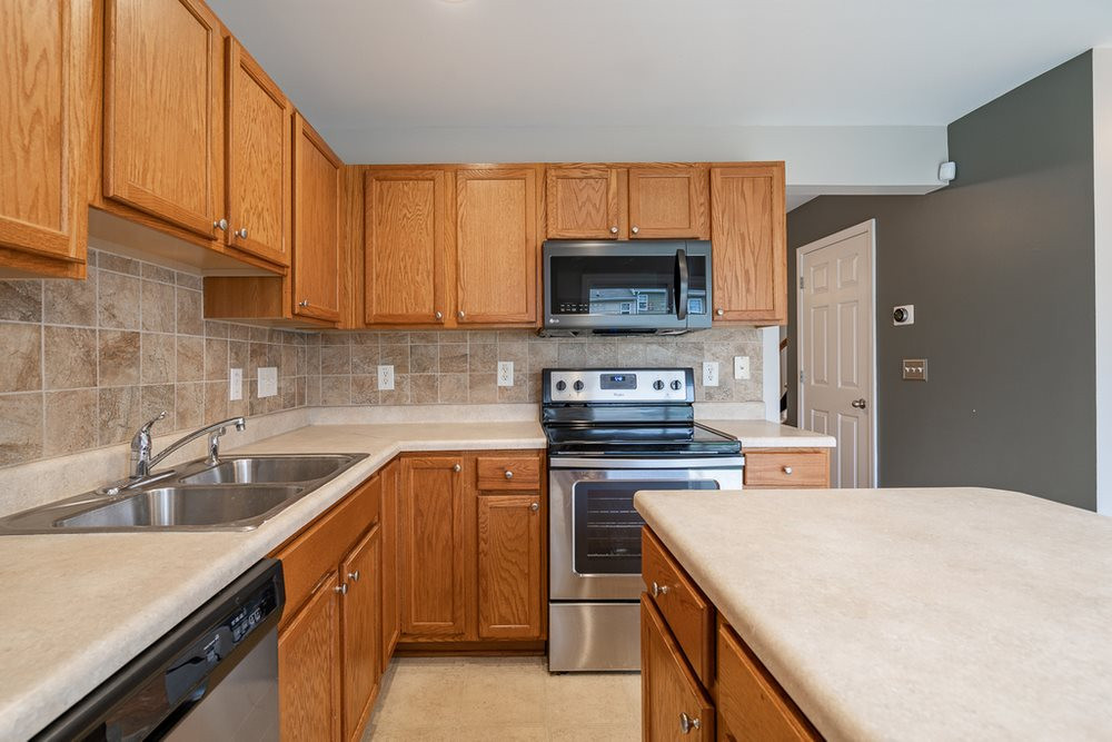 8021 River Gold Lane Raleigh, NC 27616 - Photo 11 of 30 Kitchen