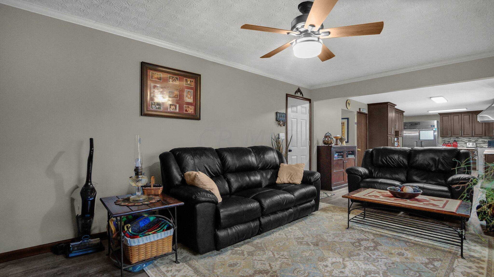 12000 Palmer Road Southwest Etna, OH 43068 - Photo 10 of 48 Family room