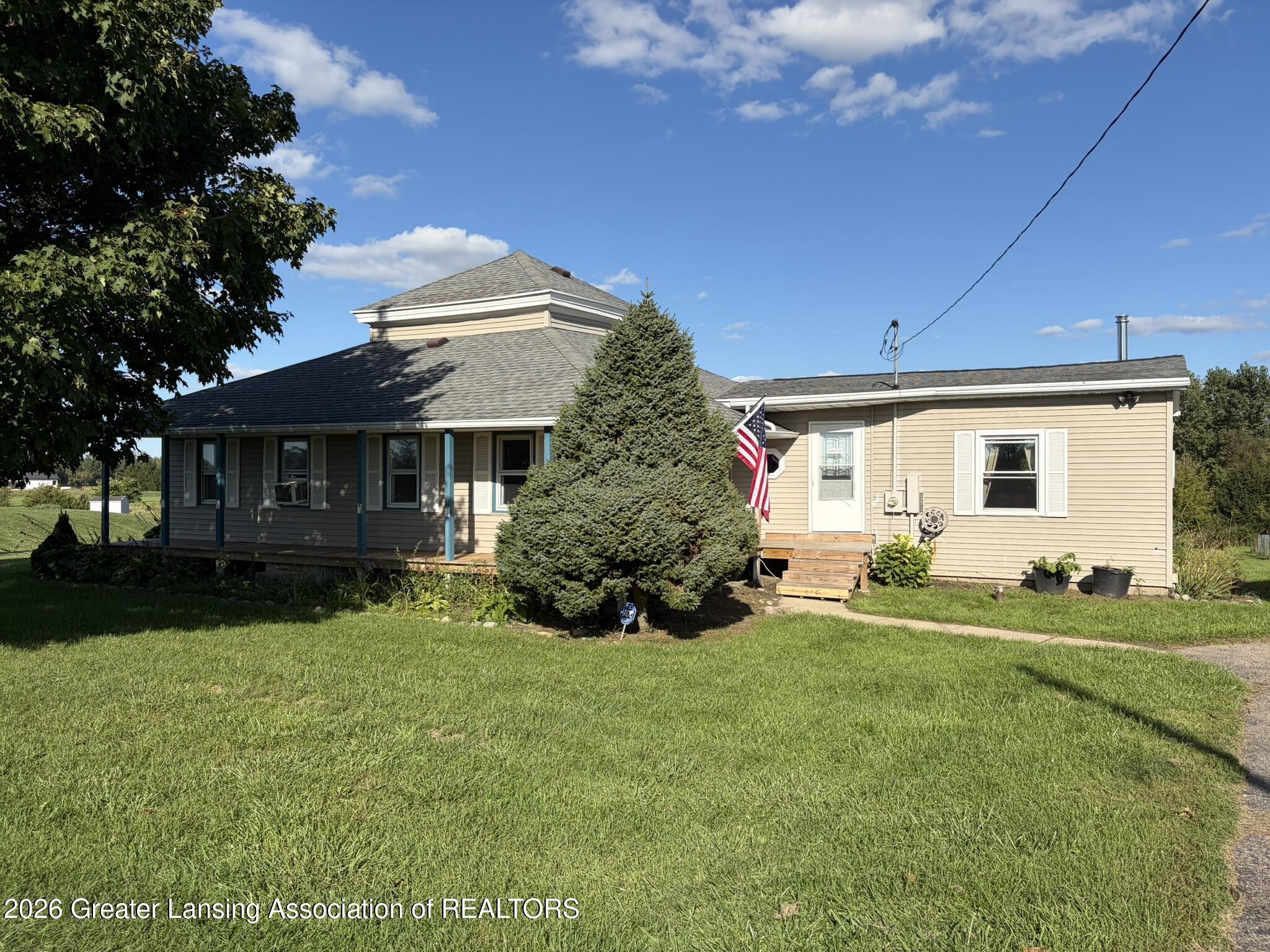 2265 Laxton Road Mason, MI 48854 - Photo 4 of 23 IMG_2238