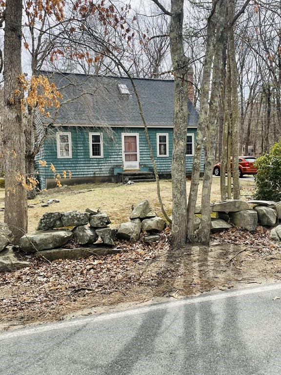 318 Westford Road Tyngsborough, MA 01879 - Photo 1 of 1