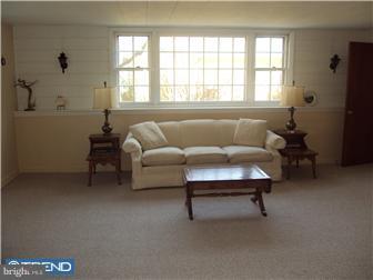 566 Richards Road Wayne, PA 19087 - Photo 3 of 9