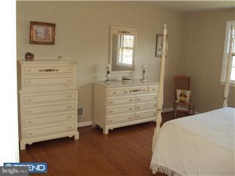 566 Richards Road Wayne, PA 19087 - Photo 6 of 9