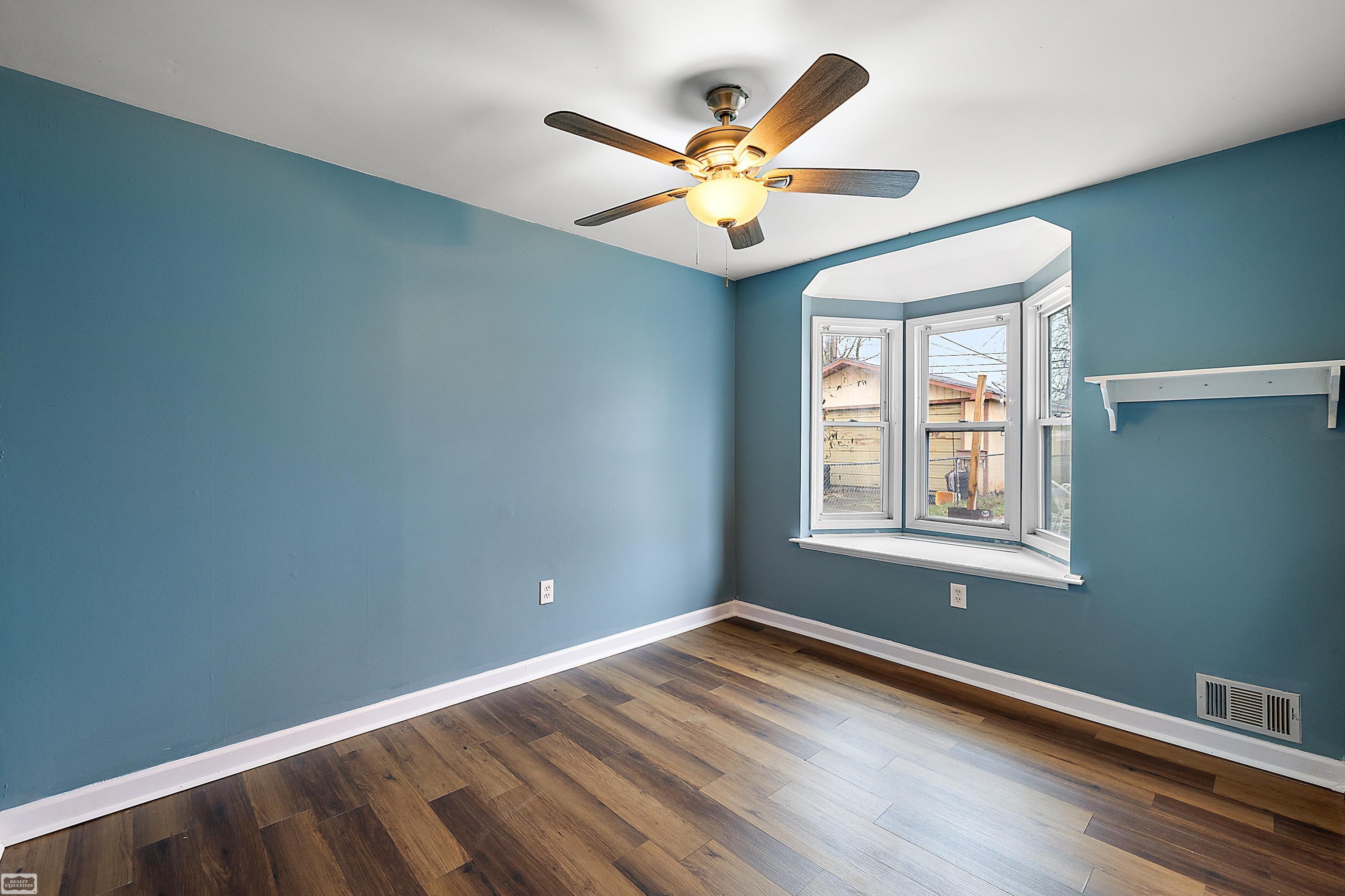 26082 Clear Street Harrison, MI 48045 - Photo 18 of 43