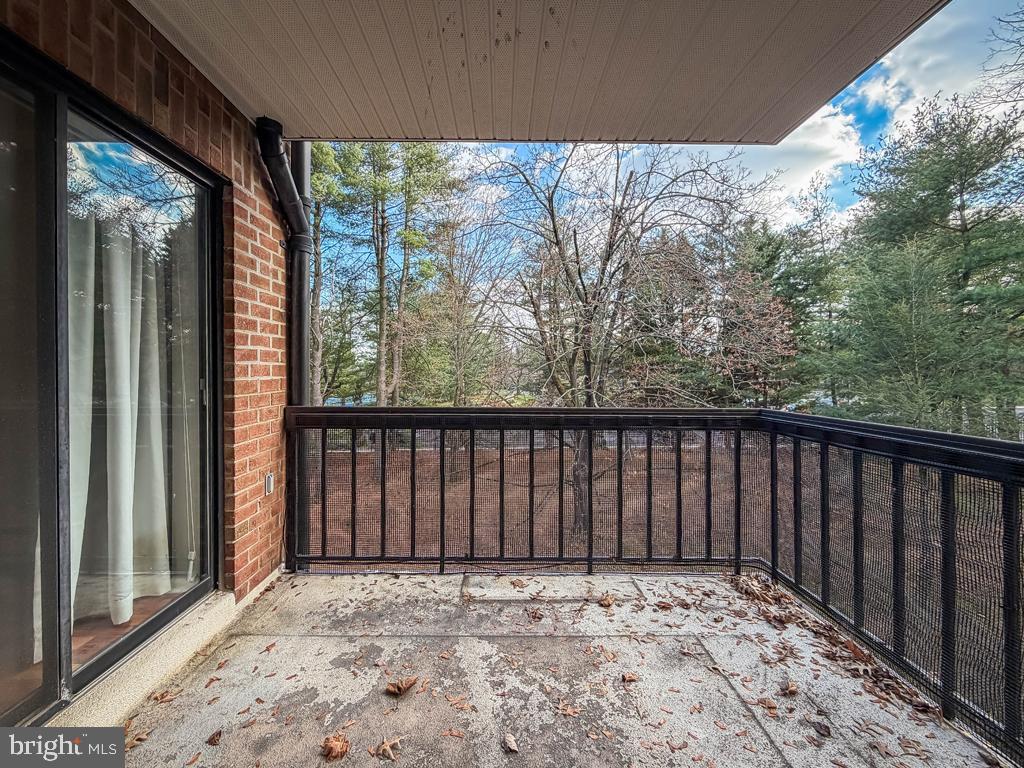 1680 Huntingdon Pike, Unit CONDO 232 Huntingdon Valley, PA 19006 - Photo 18 of 34 a view of wooden balcony