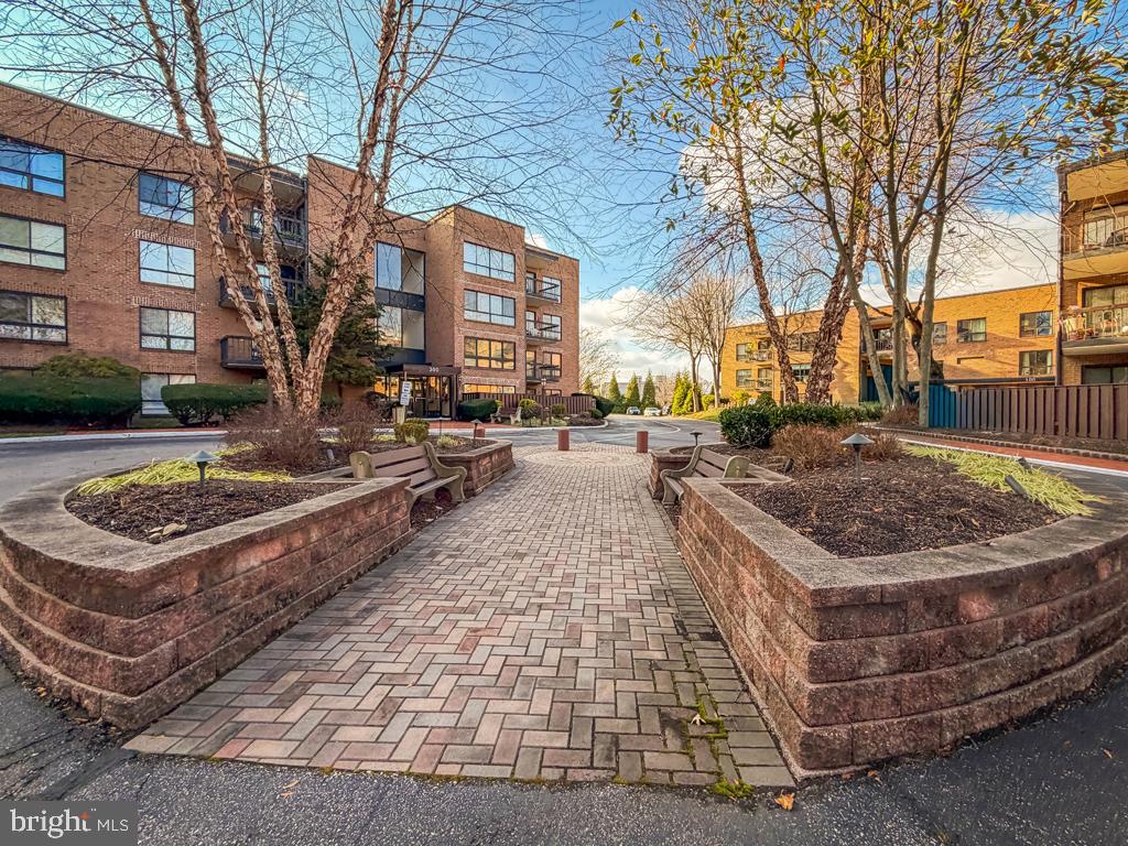 1680 Huntingdon Pike, Unit CONDO 232 Huntingdon Valley, PA 19006 - Photo 34 of 34 a view of a building with a outdoor space