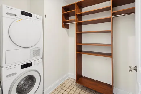 $675,000 | 1445 North Wells Street, Unit 2, Chicago, IL 60610