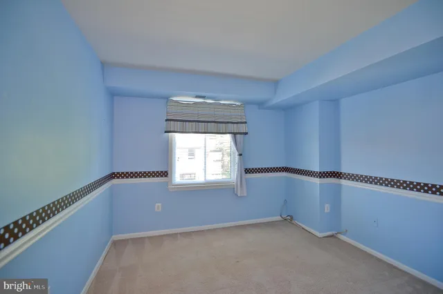 $2,480 | 9702 Kingsbridge Drive, Unit 202, Fairfax, VA 22031