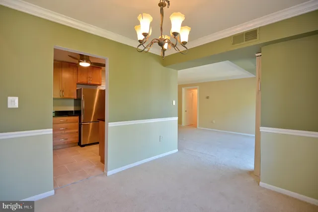 $2,480 | 9702 Kingsbridge Drive, Unit 202, Fairfax, VA 22031
