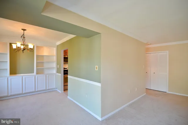 $2,480 | 9702 Kingsbridge Drive, Unit 202, Fairfax, VA 22031