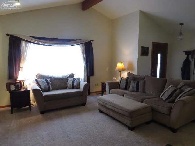 7104 Cook Road Swartz Creek, MI 48473 - Photo 16 of 30 20457058-15.JPG