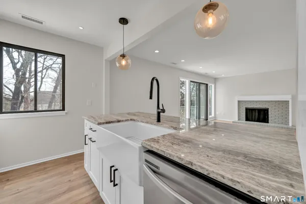 $289,900 | 103 Heritage Village, Unit D, Southbury, CT 06488