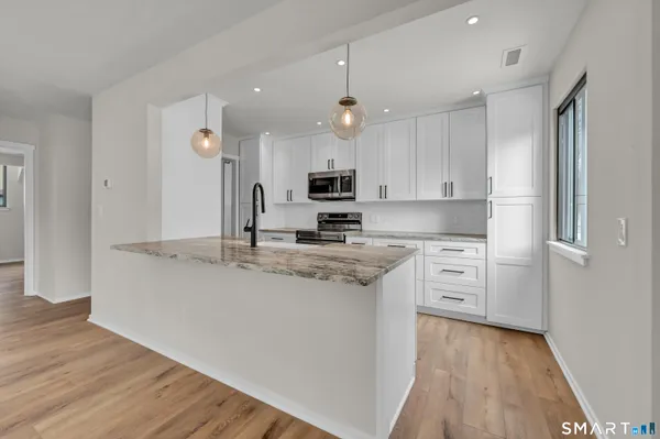 $289,900 | 103 Heritage Village, Unit D, Southbury, CT 06488