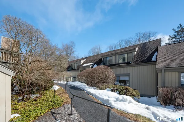 $289,900 | 103 Heritage Village, Unit D, Southbury, CT 06488