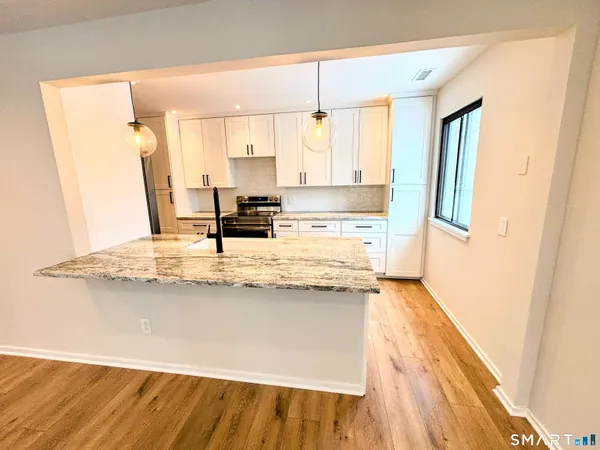 $289,900 | 103 Heritage Village, Unit D, Southbury, CT 06488