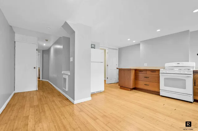 $1,100,000 | 166 A Hull Street | Bedford-Stuyvesant