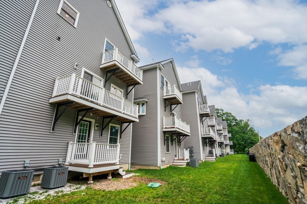 14 Compass Point, Unit 14 North Andover, MA 01845 - Photo 33 of 37 Gallery Image 33