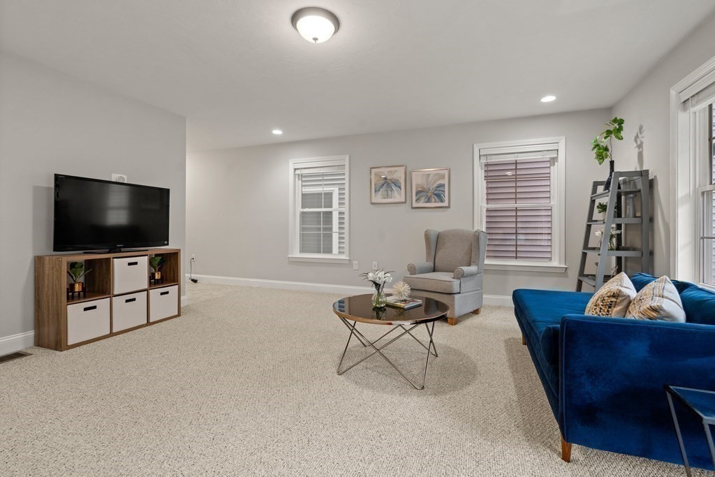 14 Compass Point, Unit 14 North Andover, MA 01845 - Photo 5 of 37 Gallery Image 5