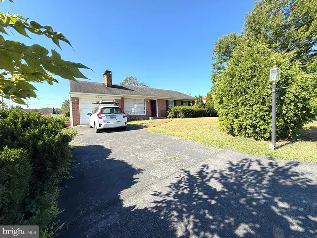 $1,750 | 17727 Crest Drive, Hagerstown, MD 21740