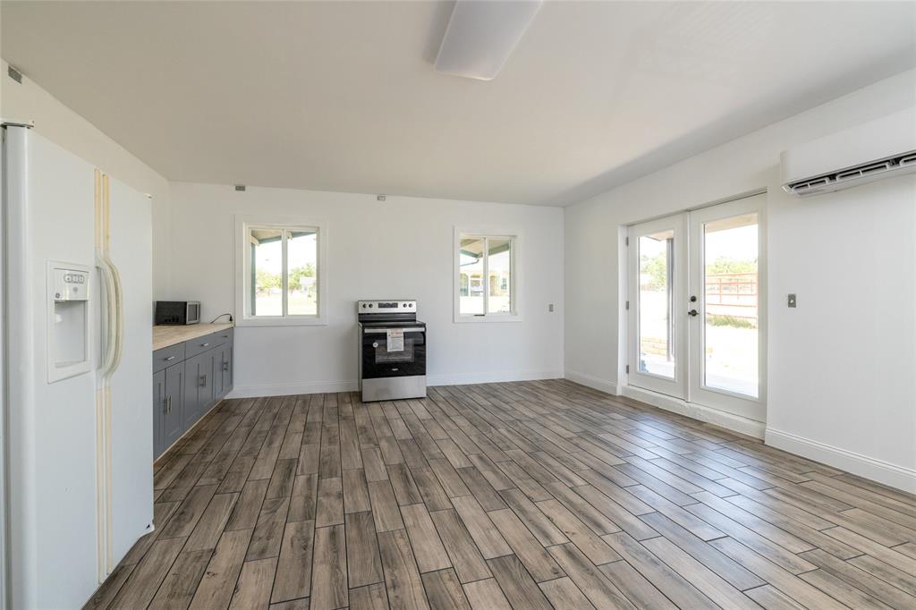 151 County Road 3699 Springtown, TX 76082 - Photo 20 of 35