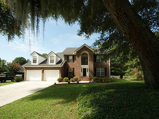 307 Kenilworth Road Summerville, SC 29485 - Photo 1 of 35 np