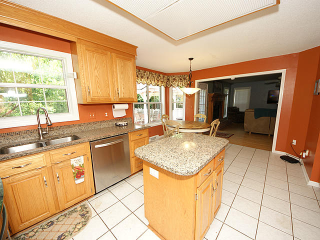 307 Kenilworth Road Summerville, SC 29485 - Photo 17 of 35 np17