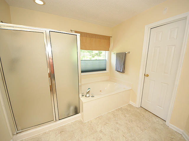 307 Kenilworth Road Summerville, SC 29485 - Photo 28 of 35 np29