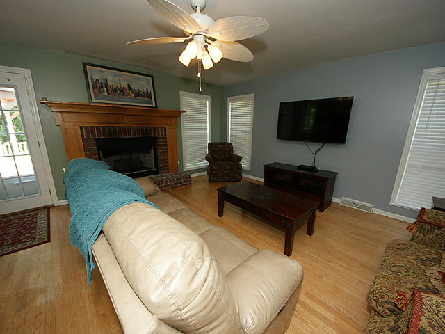 307 Kenilworth Road Summerville, SC 29485 - Photo 7 of 35 np6