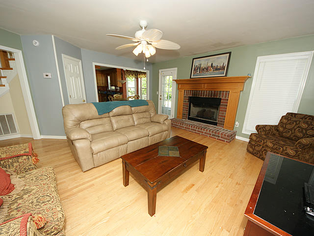 307 Kenilworth Road Summerville, SC 29485 - Photo 10 of 35 np9