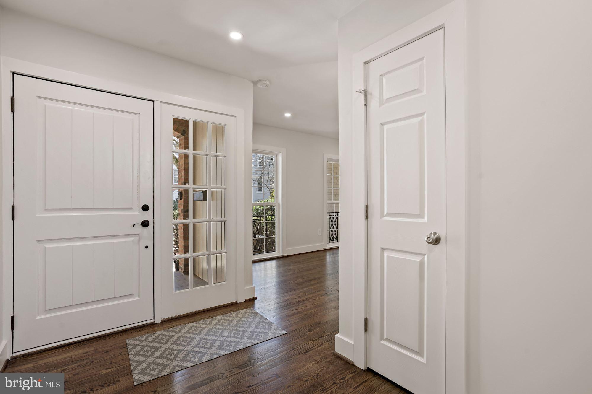 1110 Wimbledon Drive McLean, VA 22101 - Photo 2 of 25