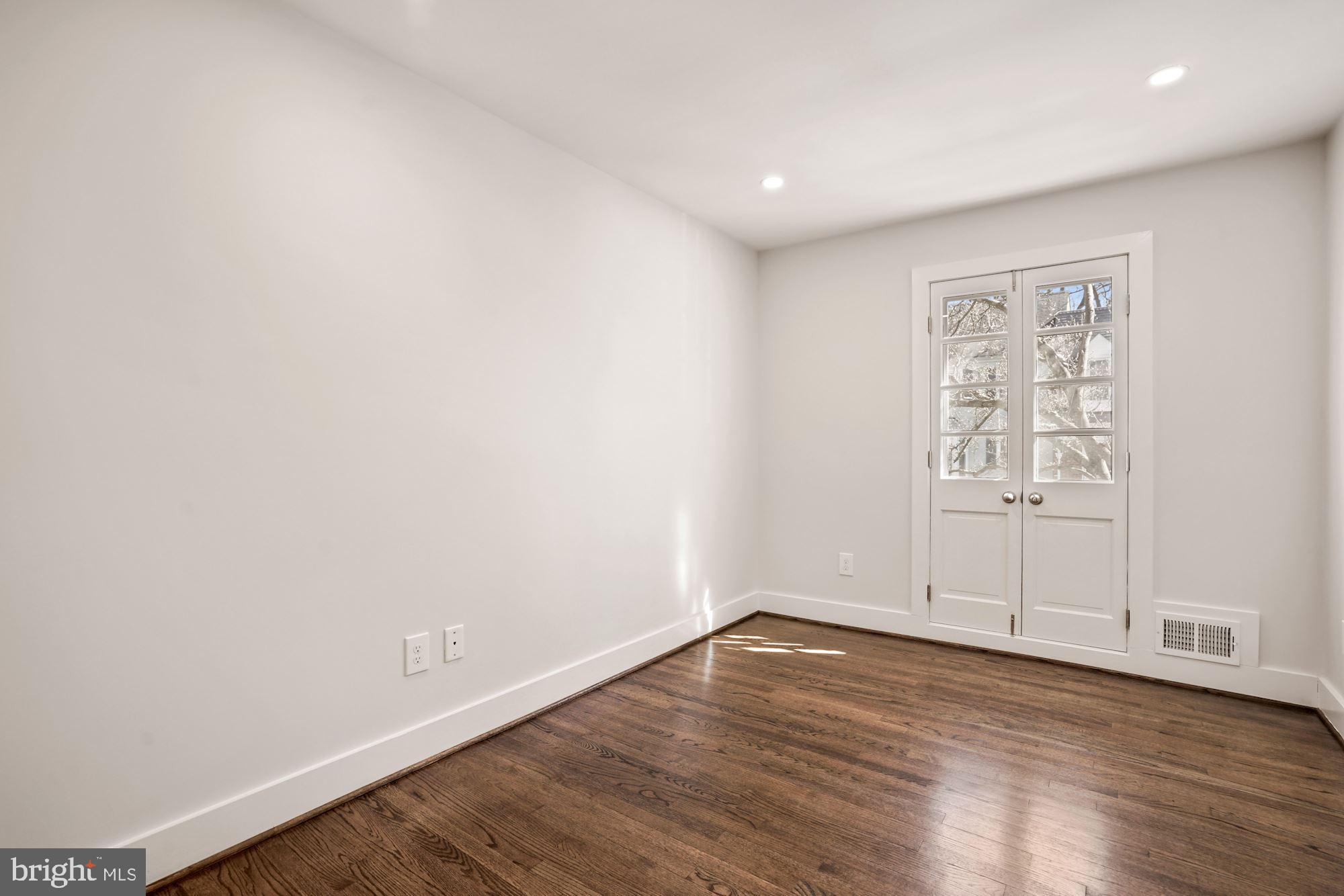 1110 Wimbledon Drive McLean, VA 22101 - Photo 13 of 25