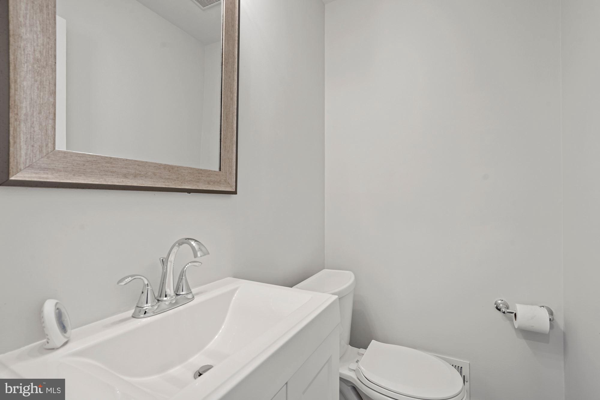 1110 Wimbledon Drive McLean, VA 22101 - Photo 22 of 25