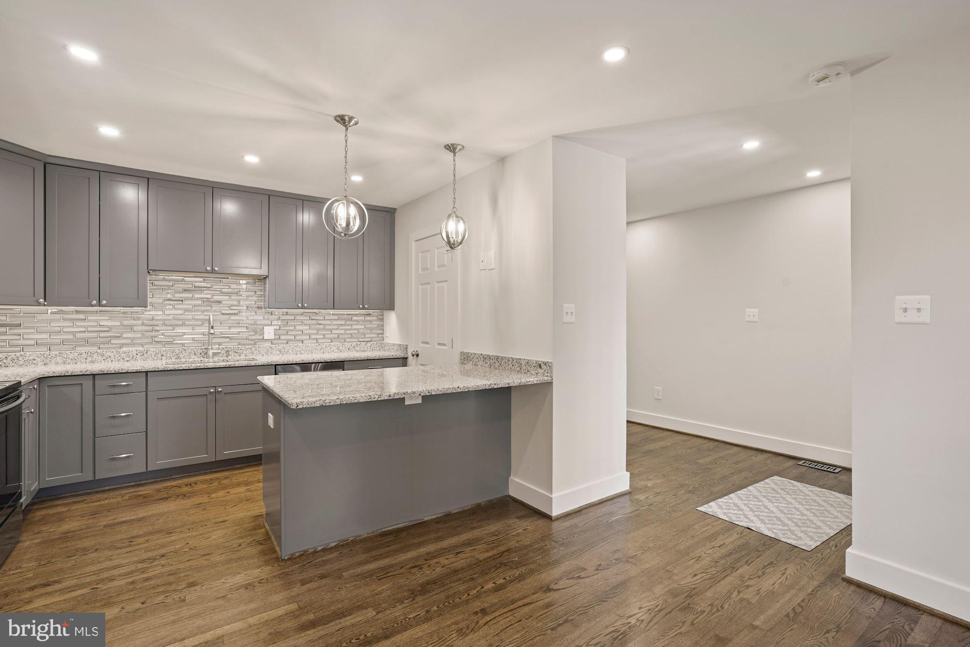 1110 Wimbledon Drive McLean, VA 22101 - Photo 4 of 25