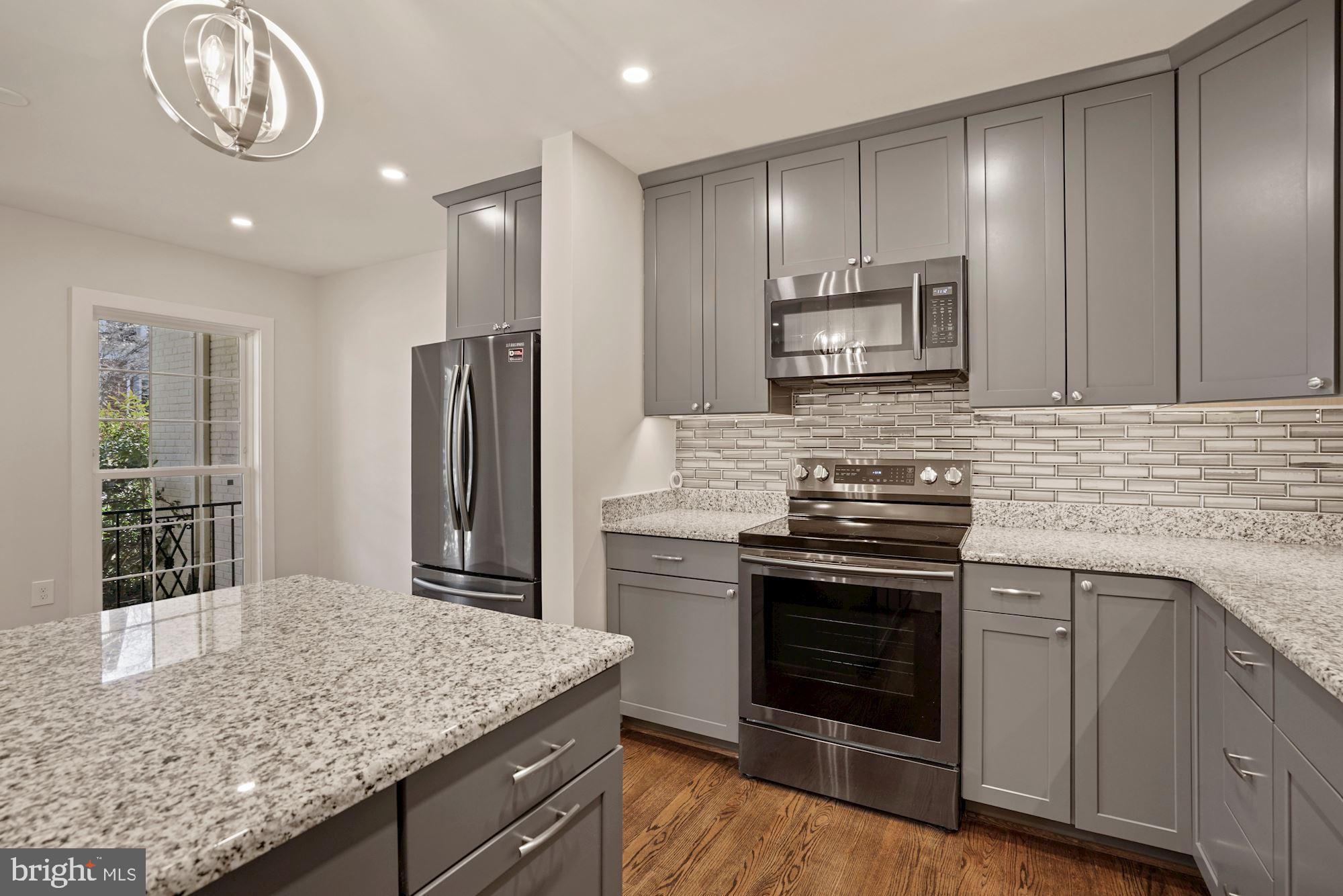 1110 Wimbledon Drive McLean, VA 22101 - Photo 6 of 25