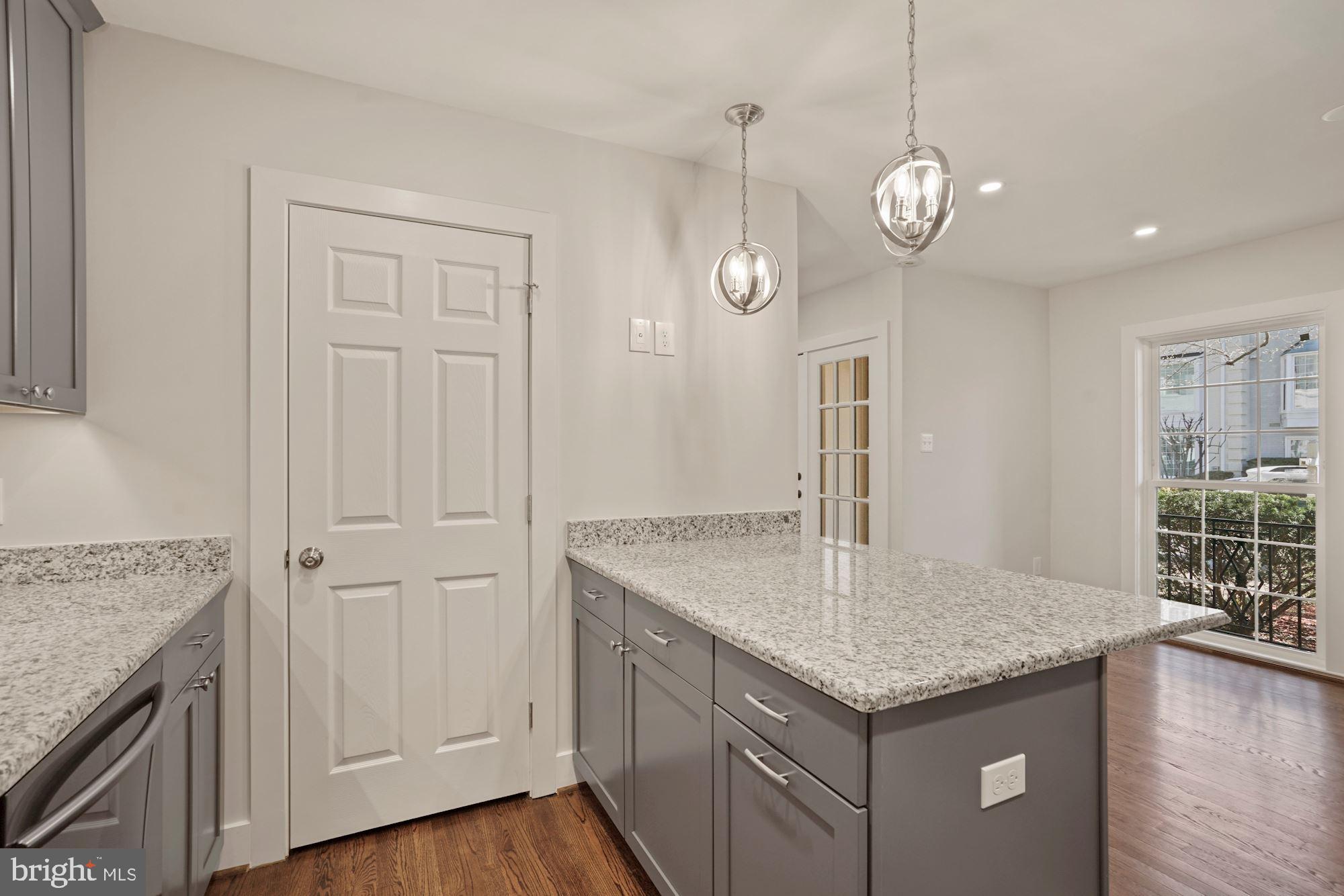 1110 Wimbledon Drive McLean, VA 22101 - Photo 7 of 25