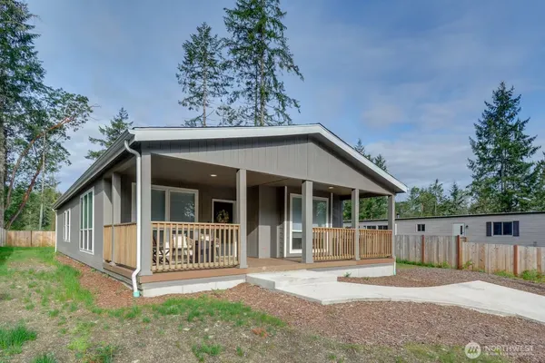 $449,950 | 1906 197th Avenue Southwest, Lakebay, WA 98349