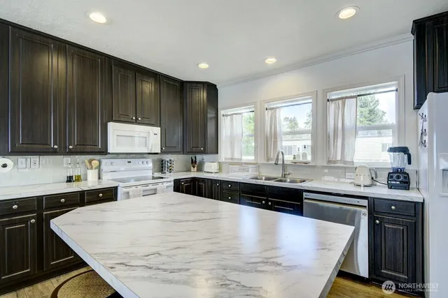 $449,950 | 1906 197th Avenue Southwest, Lakebay, WA 98349